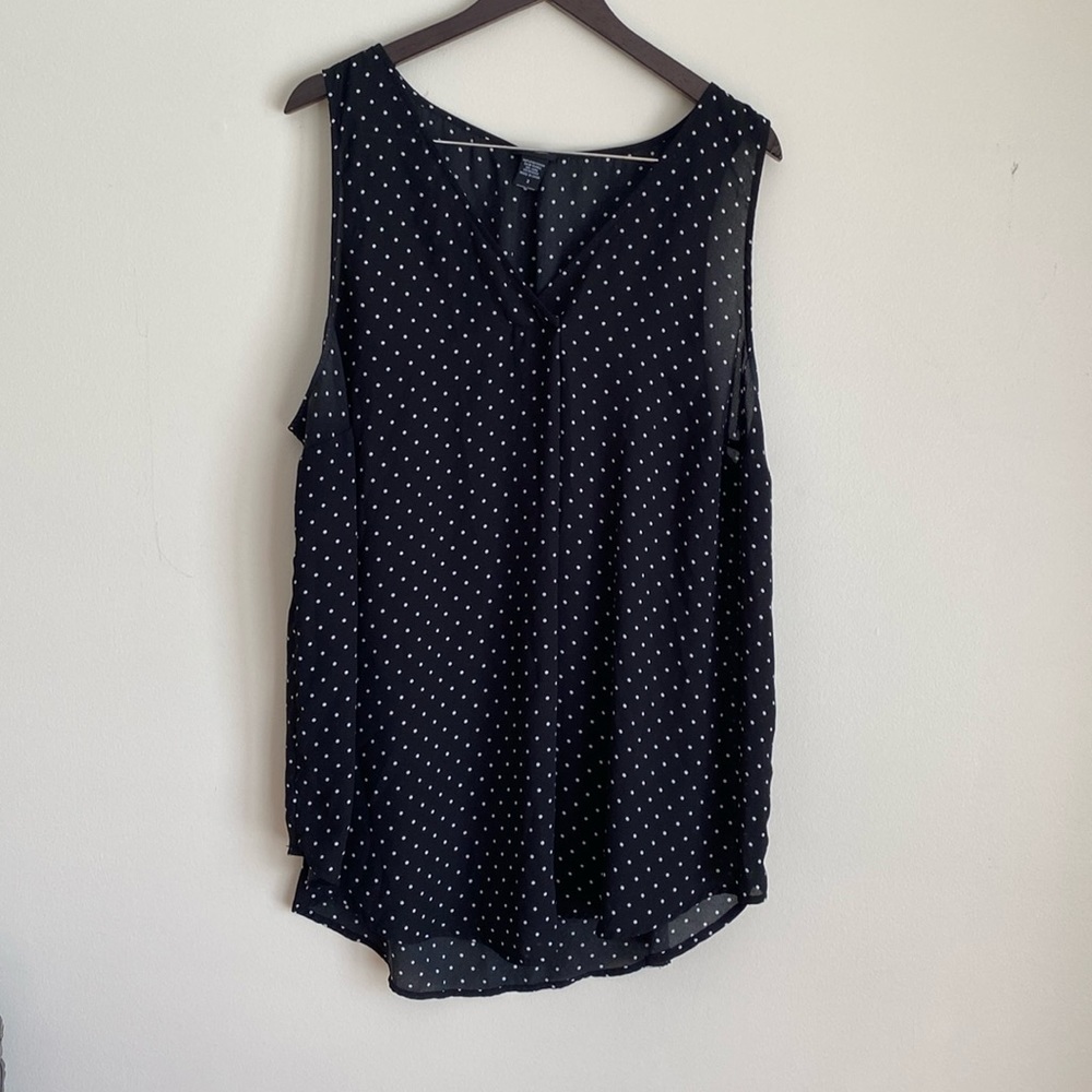 Black and white polka-dot flowy tank Torrid size 3